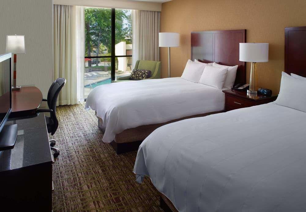 Отель Atlanta Marriott Perimeter Center Данвуди Экстерьер фото