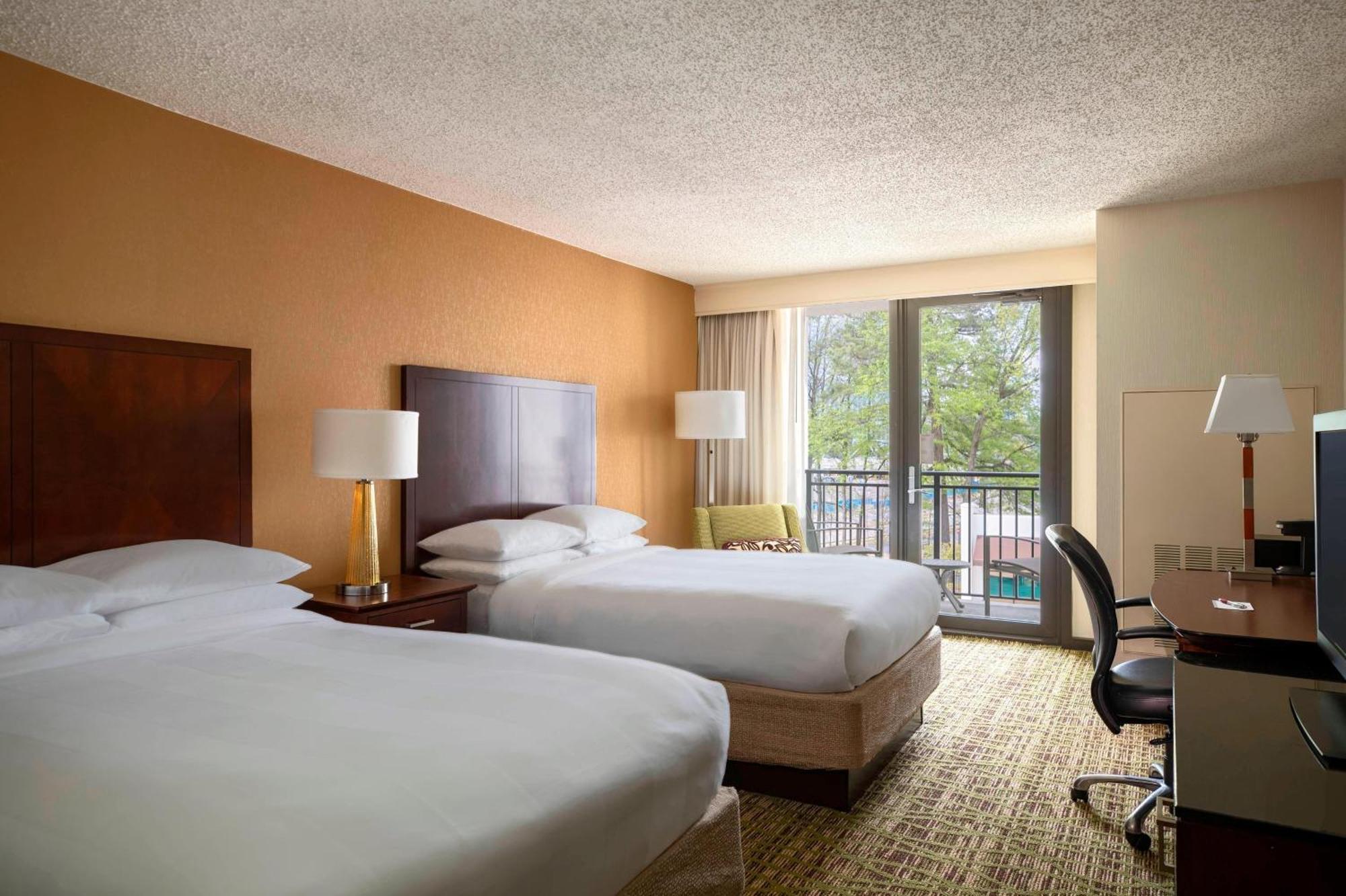 Отель Atlanta Marriott Perimeter Center Данвуди Экстерьер фото