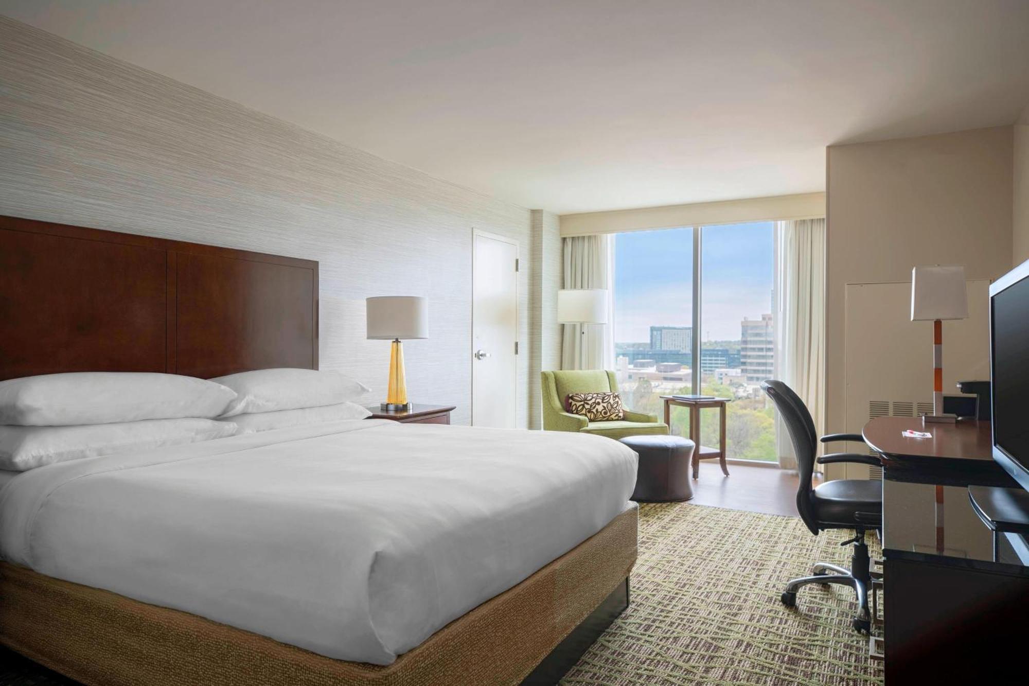 Отель Atlanta Marriott Perimeter Center Данвуди Экстерьер фото