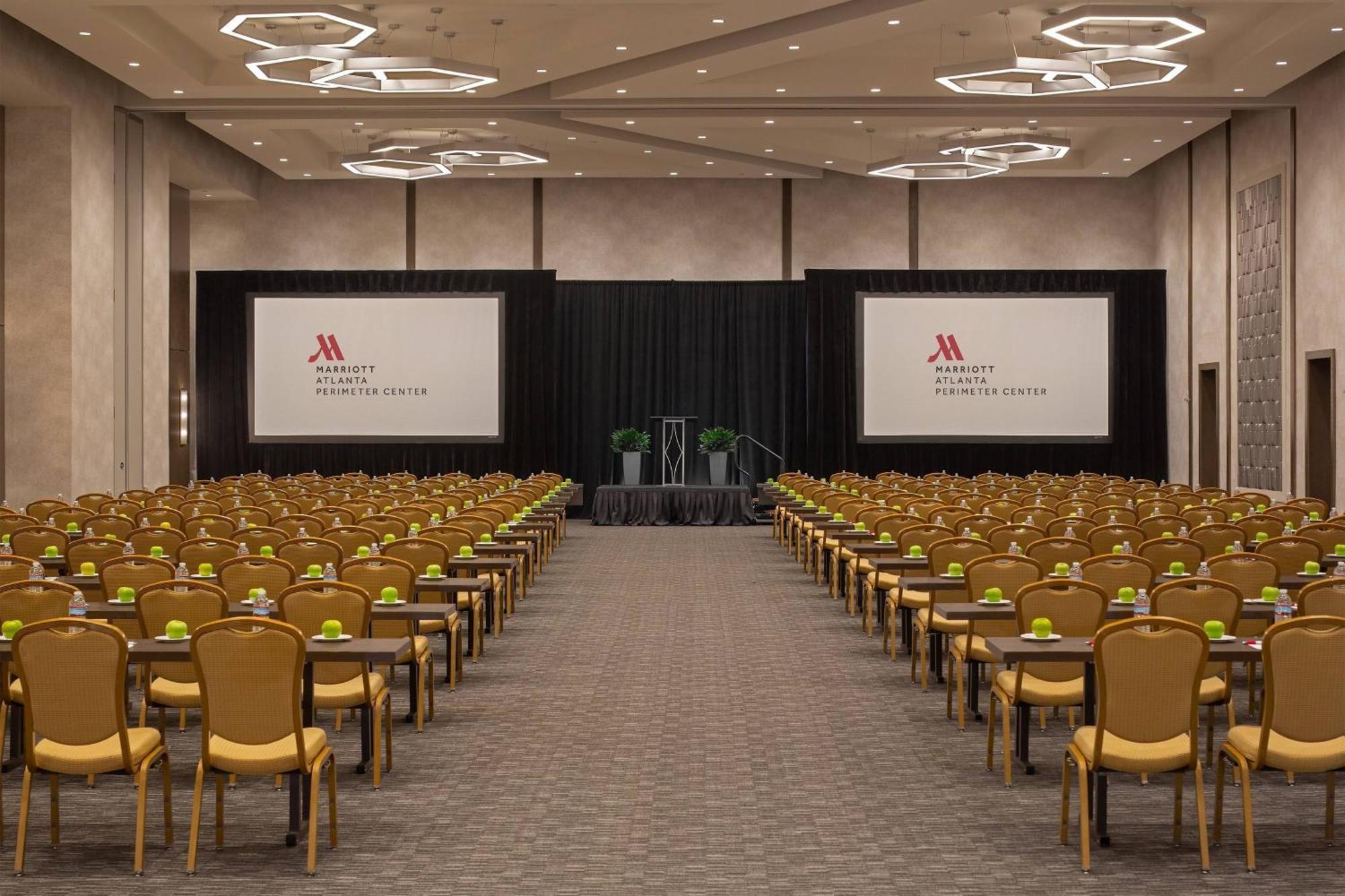 Отель Atlanta Marriott Perimeter Center Данвуди Экстерьер фото