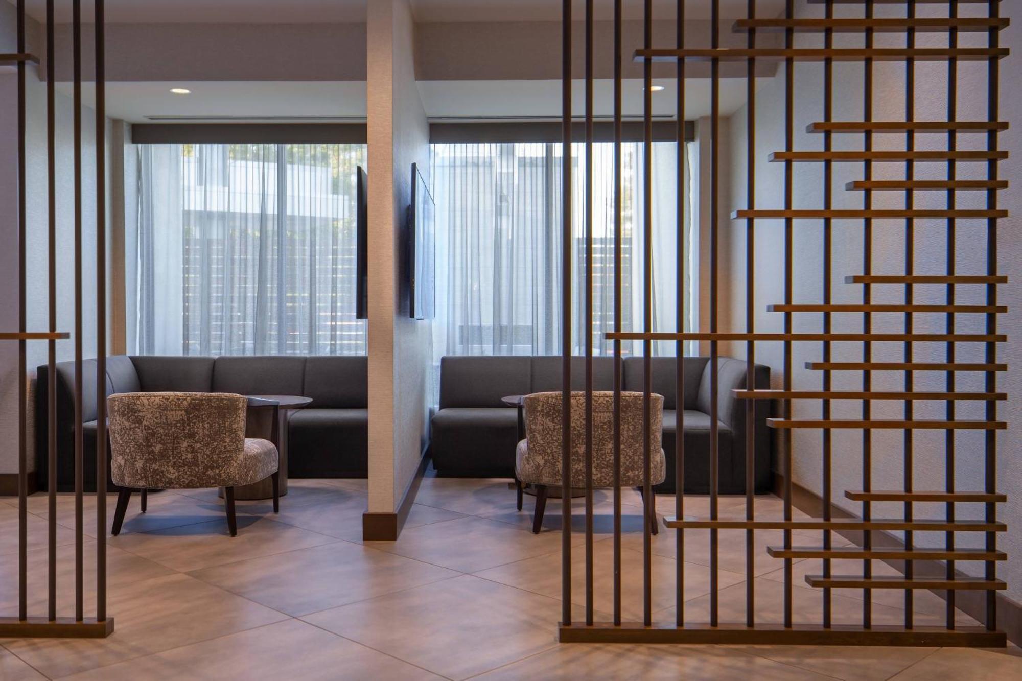 Отель Atlanta Marriott Perimeter Center Данвуди Экстерьер фото