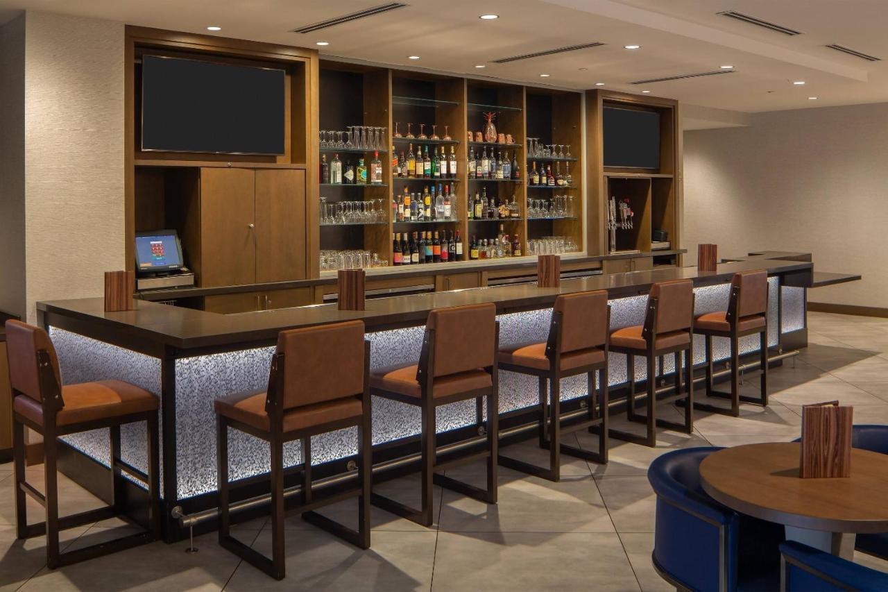 Отель Atlanta Marriott Perimeter Center Данвуди Экстерьер фото